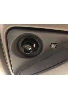 UD UD2600 Lighting, Interior