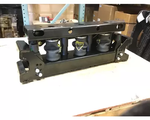 UNIVERSAL ALL CAB AIR RIDE