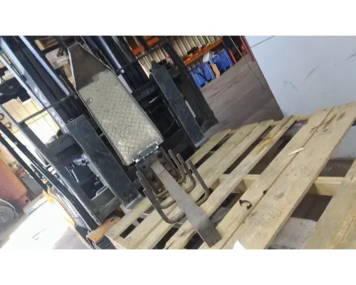 UNIVERSAL ALL CHAIN HANGER