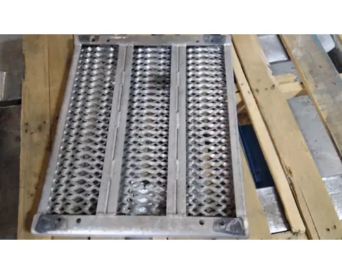 UNIVERSAL ALL DECK (CATWALK) STEP