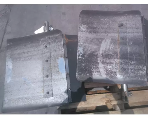 UNIVERSAL ALL FENDER, QUARTERHALF REAR