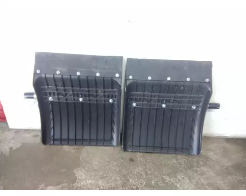 UNIVERSAL ALL FENDER, QUARTERHALF REAR