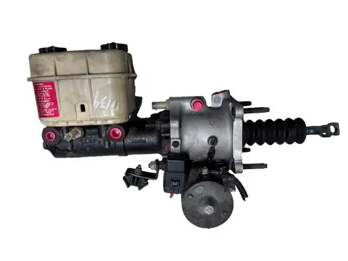 UNIVERSAL UNIVERSAL Power Brake Booster OEM# 2505685C91, 2772114 