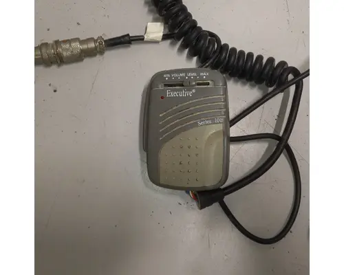 UNIVERSAL UNIVERSAL Radio