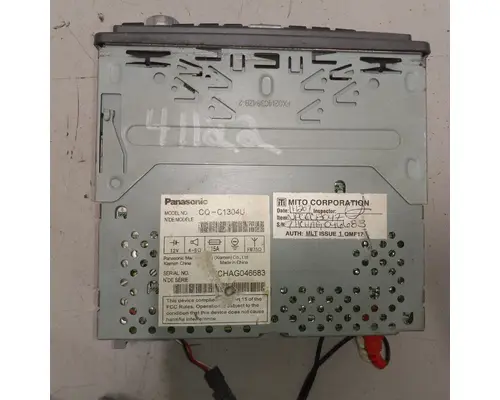 UNIVERSAL UNIVERSAL Radio