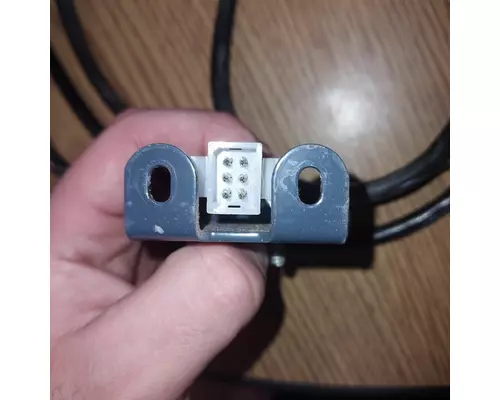 UNIVERSAL UNIVERSAL Wheelchair Lift, Hand Pendant