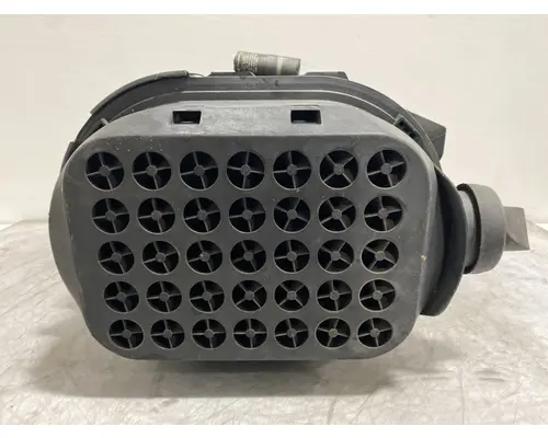 UNIVERSAL  Air Cleaner
