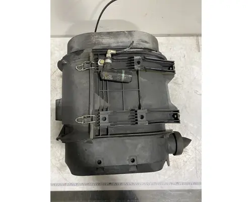 UNIVERSAL  Air Cleaner