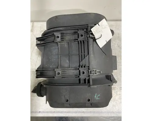 UNIVERSAL  Air Cleaner