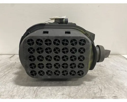 UNIVERSAL  Air Cleaner