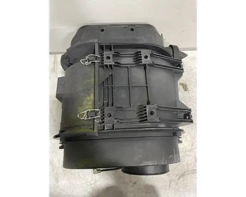 UNIVERSAL  Air Cleaner