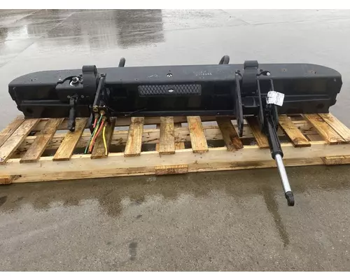 UNIVERSAL  Bumper Assembly, Front