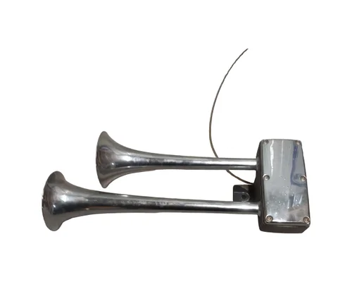 UNIVERSAL  Horn