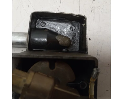 UNIVERSAL  Horn