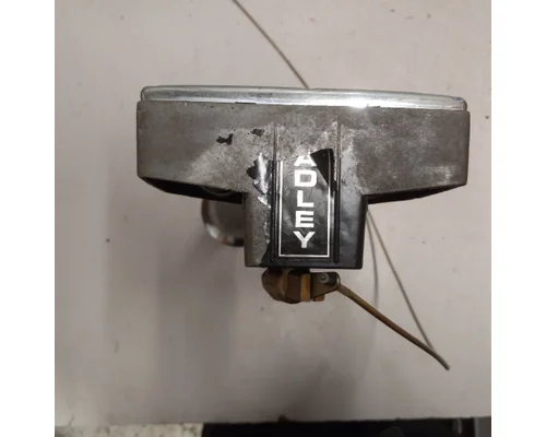 UNIVERSAL  Horn
