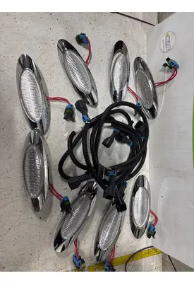 UNIVERSAL  Side Marker Lamp, Rear