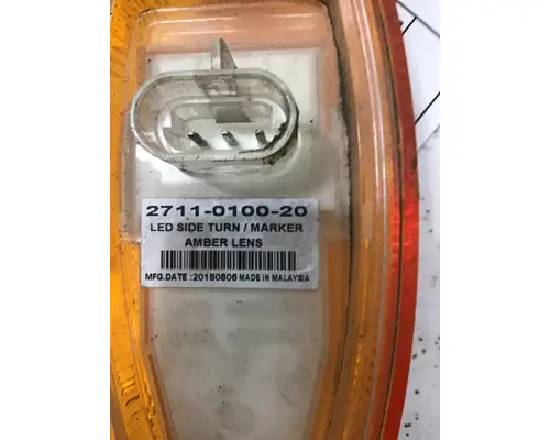UNIVERSAL  Side Marker Lamp, Rear
