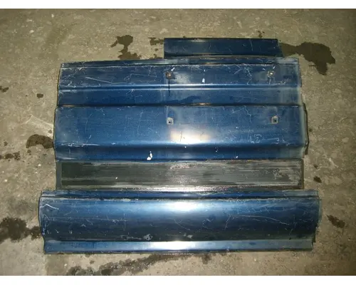 UNKNOWN 9200 CAB SKIRTSIDE FAIRING