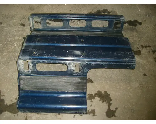 UNKNOWN 9200 CAB SKIRTSIDE FAIRING