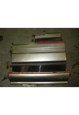 UNKNOWN 9400 CAB SKIRT/SIDE FAIRING