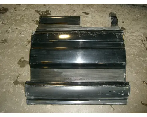 UNKNOWN 9400 CAB SKIRTSIDE FAIRING