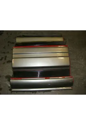 UNKNOWN 9400 CAB SKIRT/SIDE FAIRING