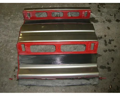 UNKNOWN 9400 CAB SKIRTSIDE FAIRING