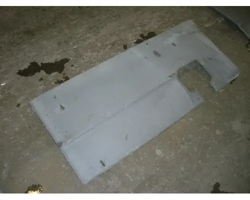 UNKNOWN 9400 CAB SKIRTSIDE FAIRING