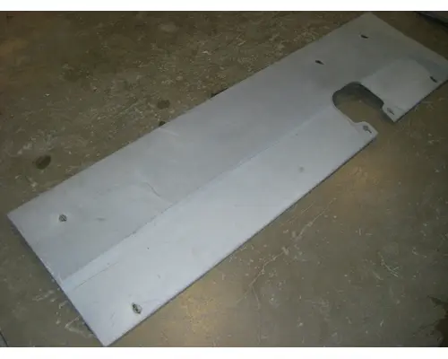UNKNOWN 9400 CAB SKIRTSIDE FAIRING