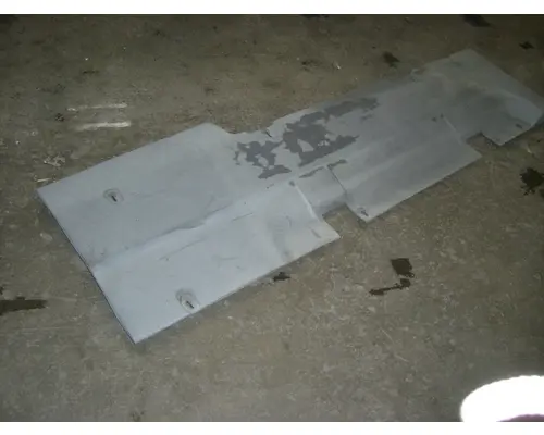 UNKNOWN 9400 CAB SKIRTSIDE FAIRING