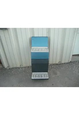 UNKNOWN FLD120 CAB SKIRT/SIDE FAIRING