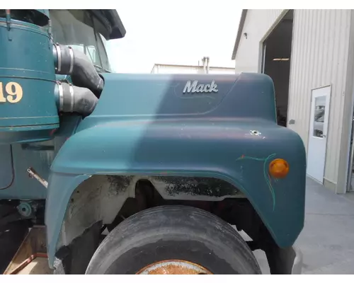 UNKNOWN R600 1970-1981 HOOD