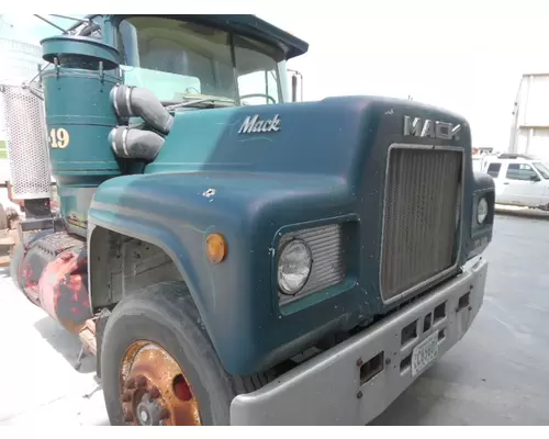 UNKNOWN R600 1970-1981 HOOD