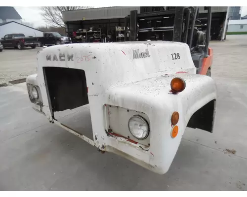 UNKNOWN R600 1970-1981 HOOD