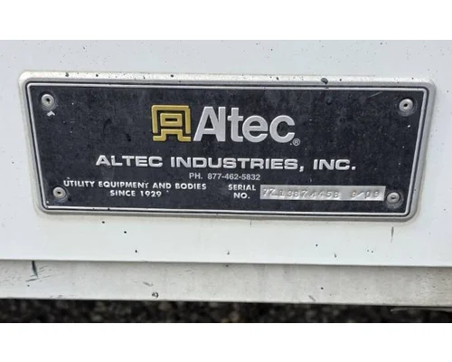 UTILITY 4300 Box  Bed
