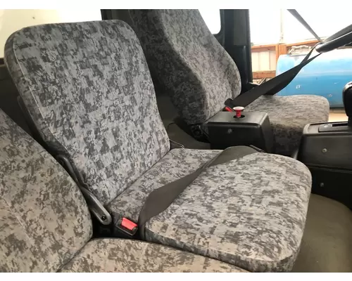 Seat, Front UD UD2600 Vander Haags Inc Cb