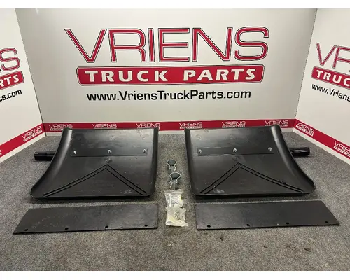 Fender Moulding UNIVERSAL  Vriens Truck Parts