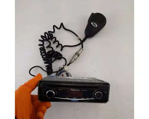 Radio UNIVERSAL UNIVERSAL Quality Bus &amp; Truck Parts