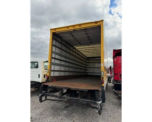 VAN 26 FOOT Box  Bed