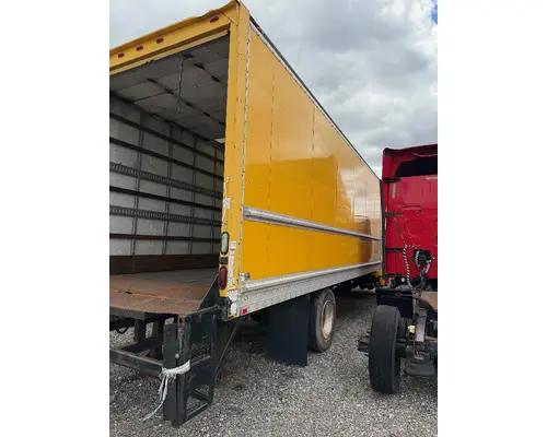 VAN 26 FOOT Box  Bed