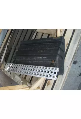 VOLVO/GMC/WHITE VNL200 Battery Box
