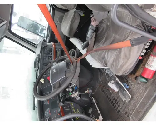VOLVO/GMC/WHITE VNL Cab