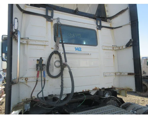 VOLVO/GMC/WHITE VNL Cab