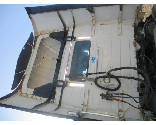 VOLVO/GMC/WHITE VNL Cab