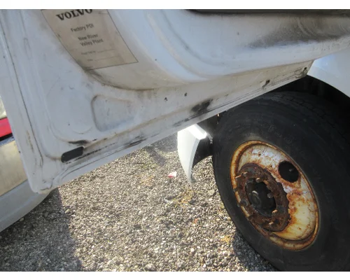 VOLVO/GMC/WHITE VNL Cab