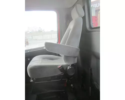 VOLVO/GMC/WHITE VNL Cab