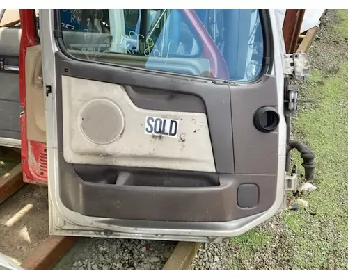VOLVO/GMC/WHITE VNL Door Assembly, Front