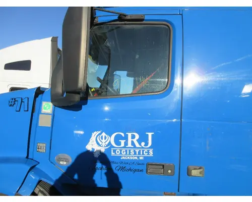 VOLVO/GMC/WHITE VNL Door Assembly, Front