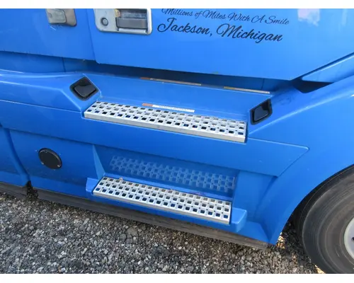 VOLVO/GMC/WHITE VNL Fairing, Skirt (SideTank)