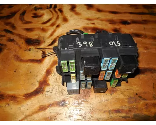 VOLVO/GMC/WHITE VNL Fuse Box